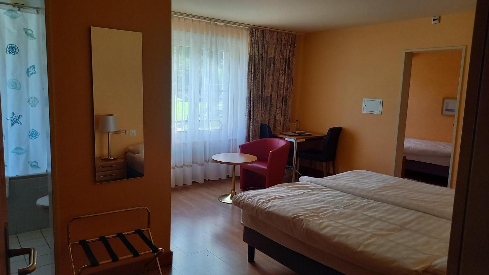 Hotel Le Cedre Bex Habitación foto