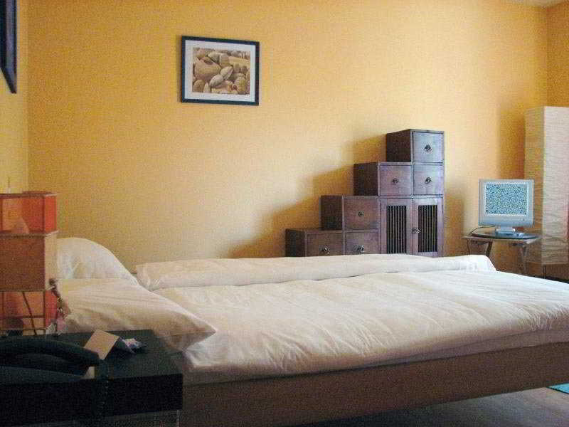 Hotel Le Cedre Bex Habitación foto